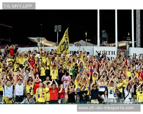 足球巨星携手广告热唱引爆全场激情与球迷互动狂欢